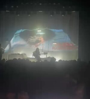 Marylou Mayniel Instagram - tour dump part 2222 thanks so much yall have been very nice to me austin LA san fran š«
thanks @cecilebelieve for opening with class and classics
next stops in europe cant wait to kisscam you
s/o to full team