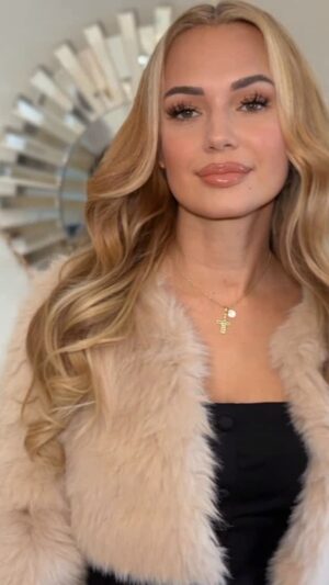 Olga Bespalenko Instagram - ✨ A transformation to fall in love with ✨

She first came to me with short, dark hair — and that’s where our journey began.
We started by softening her color and adding beautifully blended extensions, always prioritizing the health of her natural hair.

Step by step, visit by visit, we lifted her shade and refined the tone…
And now you’re looking at the result of our third correction.

A warm, expensive-looking blonde.
Seamless dimension.
Perfect density.
Soft, luxurious length that moves just like natural hair.

Transformations like this don’t happen in one appointment — they happen when a client trusts you, your eye, and your technique.

Thank you for trusting me with your beauty, gorgeous 🤍