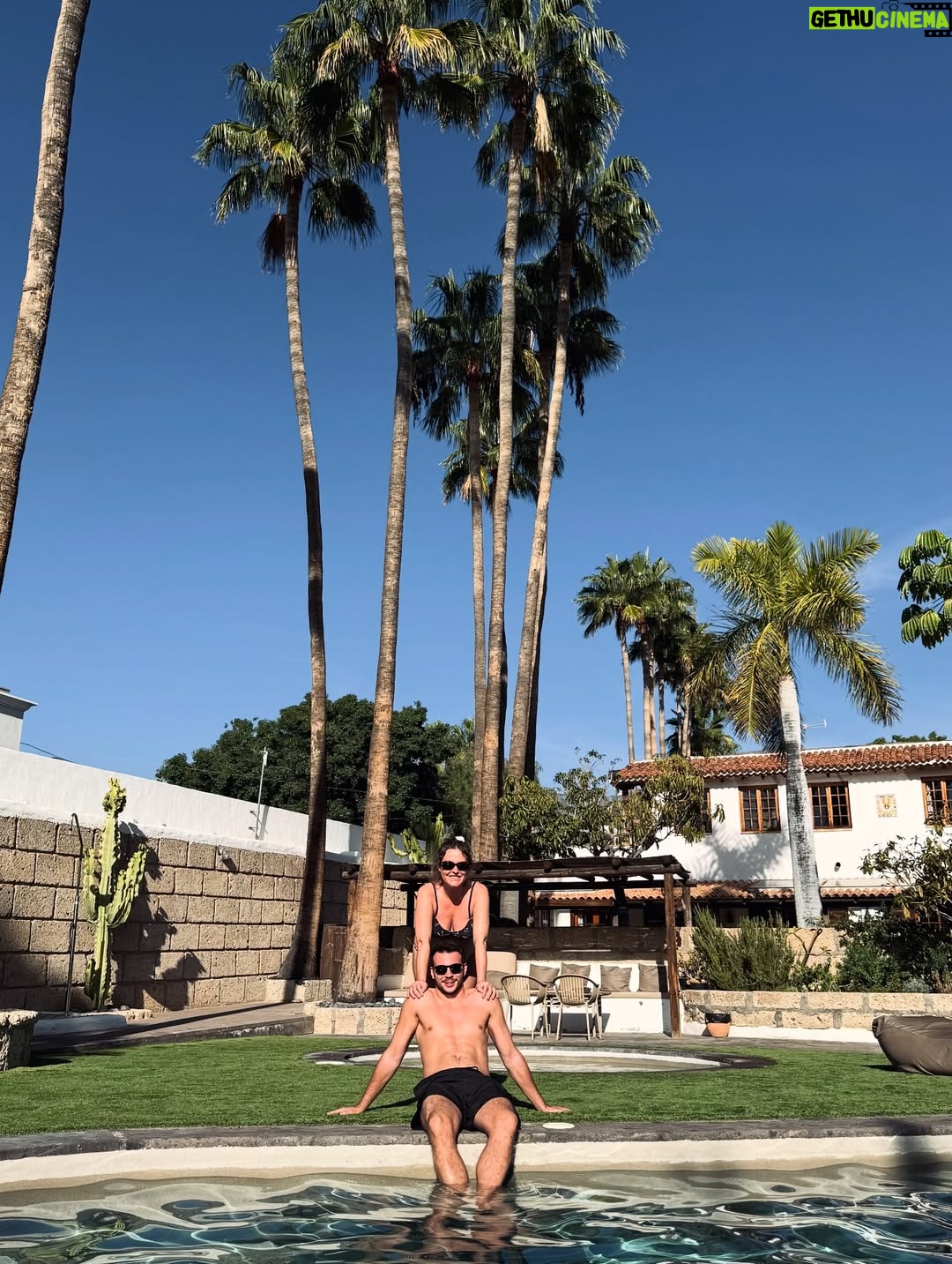 Olga Frycz - 22K Likes - Jaś’s parents 🫶🏻

@casajabletenerife 🫰