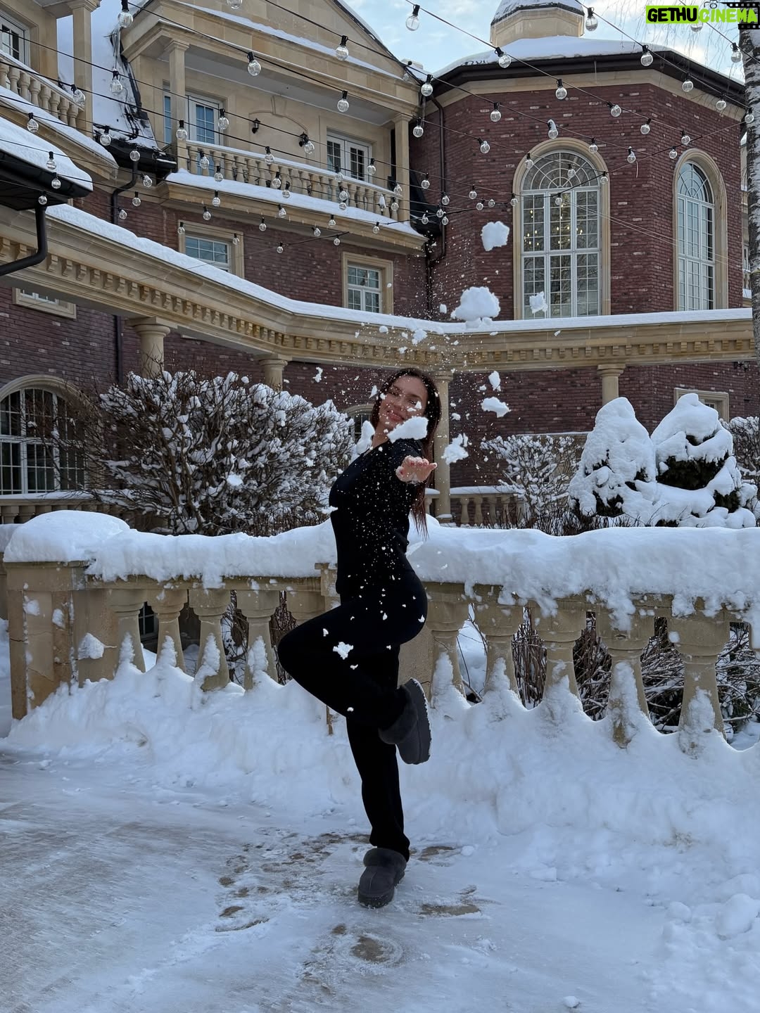 Olga Seryabkina - 47K Likes - Настоящие, красивые, зимние каникулы ❄️☃️🌨️