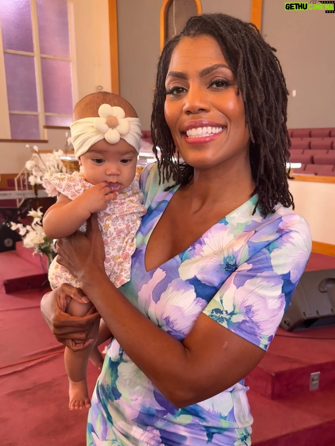 Omarosa Manigault - 1.3K Likes - Sunday Funday! Awesome worship at the @thesanctuarymountcalvaryjax! #PreachPastor!
