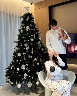 Onic Vior Instagram - natal pertama mama papa🎄