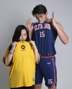 Onic Vior Instagram - Puji Tuhan, raja langit menang lagi @onic.esports 🏆 respect bumil #alhamdulillah