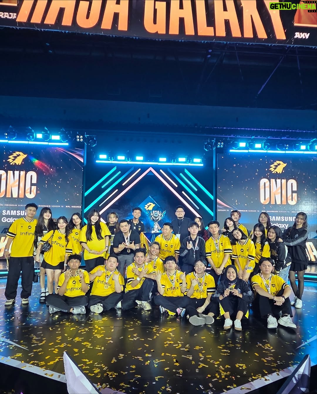 Onic Vior - 1.3 Million Likes - Puji Tuhan, raja langit menang lagi @onic.esports 🏆 respect bumil #alhamdulillah