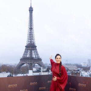 Oona Chaplin Instagram - Congratulations @oonacc on your bold, mesmerizing, iconic performance as #Varang in #AvatarFireAndAsh!  Your intelligence, elegance, and depth of talent blaze through every frame. A true revelation — and an extraordinary human to boot. Such a joy and honor to be on this wild journey with you. Movie out in theaters now! See in IMAX or 3D!

#avatar #disney #oonachaplin #LosAmgeles #Paris #Madrid #London #MexicoCity #PremiereTour