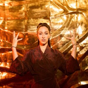 Oona Chaplin Instagram - Congratulations @oonacc on your bold, mesmerizing, iconic performance as #Varang in #AvatarFireAndAsh!  Your intelligence, elegance, and depth of talent blaze through every frame. A true revelation — and an extraordinary human to boot. Such a joy and honor to be on this wild journey with you. Movie out in theaters now! See in IMAX or 3D!

#avatar #disney #oonachaplin #LosAmgeles #Paris #Madrid #London #MexicoCity #PremiereTour