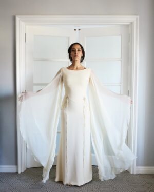Oona Chaplin Instagram - oona for @avatar world premiere mexico city in custom @yassminsaleh 

#oonachaplin #avatar #mexicocity 
images by @thetylernevitt