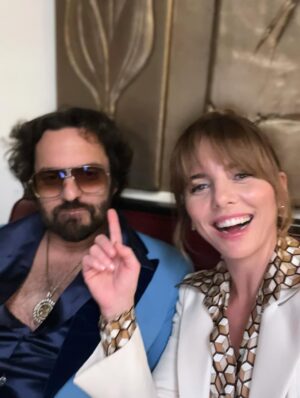 Ophelia Lovibond Instagram - The wild and wonderful world of #MINX is now on @netflix! ✌🏼❤️🕺🏻 I fell in love with everyone and I reckon you will too when you watch this gorgeous show dreamed up by the one and only @ellenrapoport 💋. #sharethelove❤️ #streamingnow #1970s #losangeles @jessmarlo @mrjakejohnson @ozzymo @lennonparham @idaravictor @cfulton.hair @carleighherbert @richsommer #newonnetflix @jasonoldak @blakemcclure @rlgoldenberg