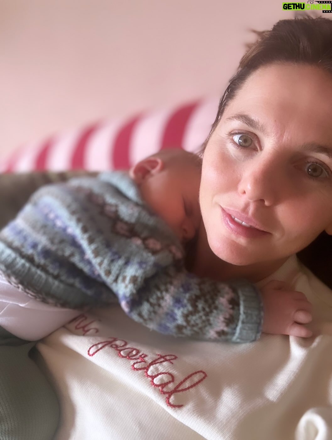 Ophelia Lovibond - 2.8K Likes - A very special year ✨❤️✨ #thankyou2025 #sweetthing #happynewyears #nye2025