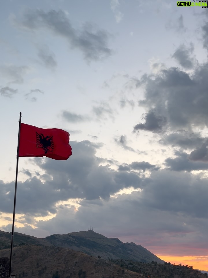 Ophélie Bau - 6.4K Likes - Albania 💜