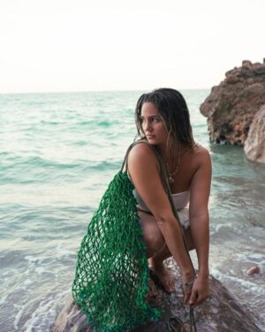 Ophélie Bau Instagram - My favorite element 🌊
📸 @alexismalyshko