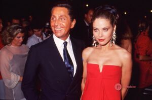 Ornella Muti Instagram - @giancarlogiammetti @maisonvalentino @naikerivelli @blueeyedfamily