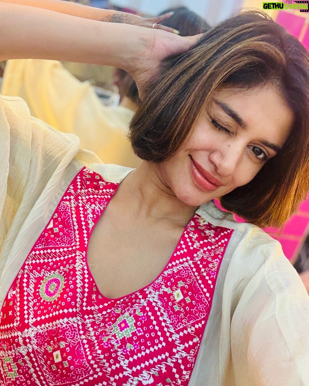 Oviya - 46.8K Likes - 