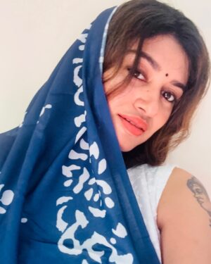 Oviya Instagram - 