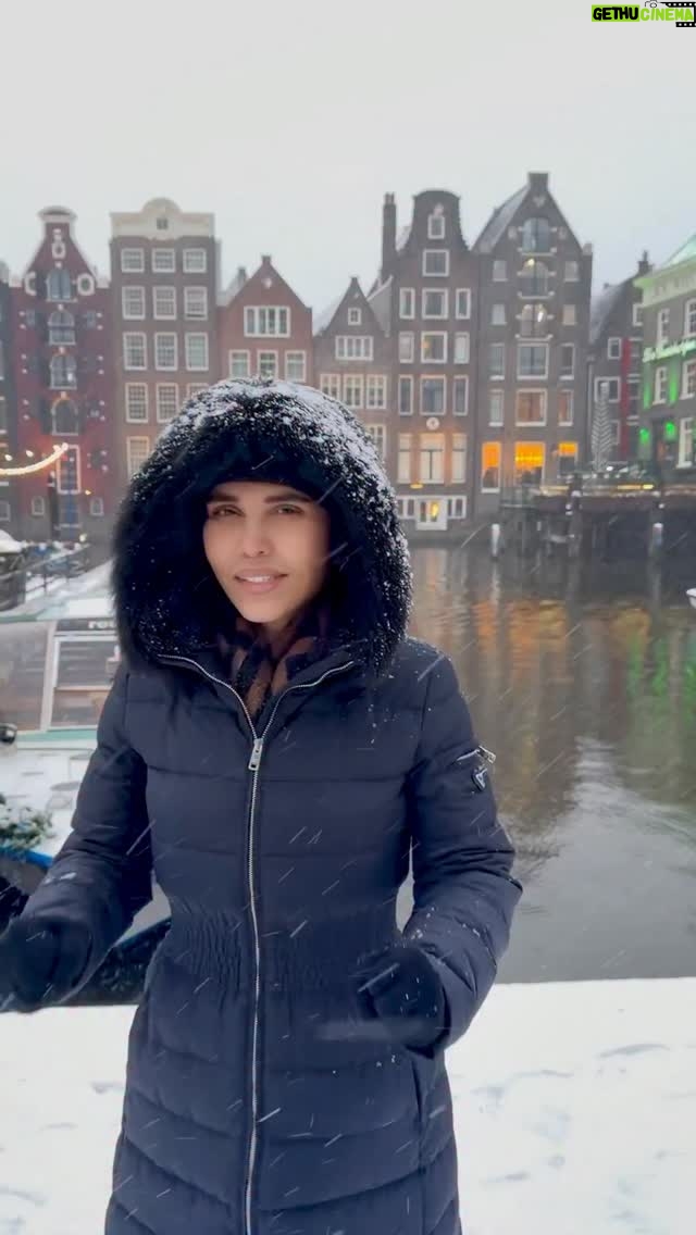 Ozoda Nursaidova - 34.4K Likes - HOLLANDIYADAN QORLI SALOM😁😁😁☃️☃️❄️❄️❄️🎿🌨️🌨️🎄🎄🎄✈️🛫