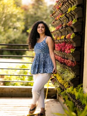 Padeni Kumar Instagram - When I only wear smile as my makeup, Glow automatically comes and makes my confidence “Shine”
.
Pc: @shutter_freakz 
Costume: @driya.dressify 
Place: @lushgreenofficial 
#ootd #instamood #instafashion #love #crazy #fun #curly