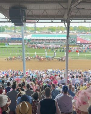 Paige Spiranac Instagram - Kentucky is a special place⛳️🐎 From playing Valhalla to the Derby! Where should I go next?