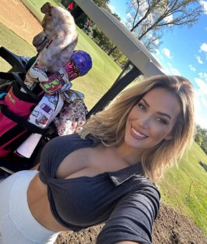 Paige Spiranac Instagram - Morning or afternoon round of golf?