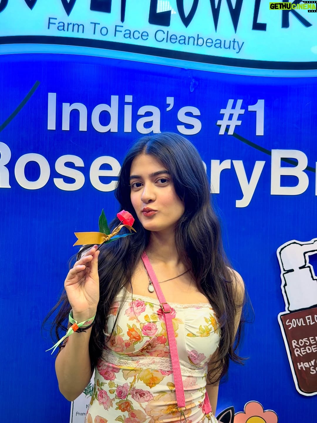 Palak Bharti - 88.7K Likes - Living my soft girl fantasy at Nykaaland 🌸 🫧✨
#nykaaland