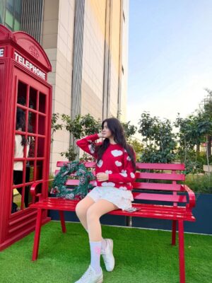 Palak Bharti Instagram - When your outfit matches the Christmas mood 🎄