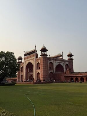 Palak Bharti Instagram - From the beauty of Taj to the peace of Vrindavan🪷