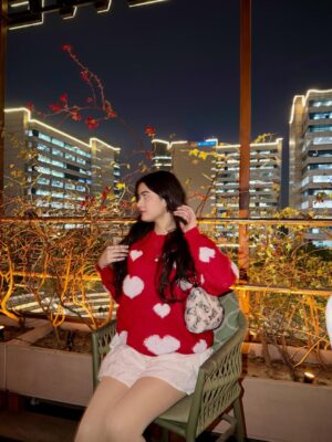 Palak Bharti Instagram - When your outfit matches the Christmas mood 🎄