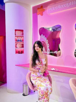 Palak Bharti Instagram - Living my soft girl fantasy at Nykaaland 🌸 🫧✨
#nykaaland