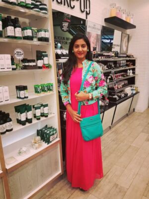 Pallavi Ramisetty Instagram - Some dear #flashback 2016
Google helped me revisit 🫶

Beautiful memories ~ throwback ~ 2016 ~ 10yearsago ~ shootdays ~ adadhe adharam ~ attarintiki dharedi ~ hardwork ~ etv ~ family ~ love ~ mydearmemories 🌱 #trending #Instagram
