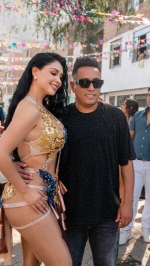 Pamela Franco Instagram - Making Off de “El Perro del Hortelano” 🐕🔥
Así se vivió el detrás de cámaras del videoclip de Pamela Franco junto a Christian Cueva.
El video completo ya está disponible en todas las plataformas. 🎤❤️🔥