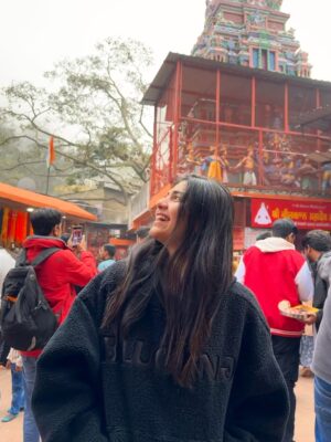 Pankti Shah Instagram - Looking up for I know who’s been holding me all along! 🤍🧿🎐🔱

[ Faith, Gratitude, Prayer, Surrender ]