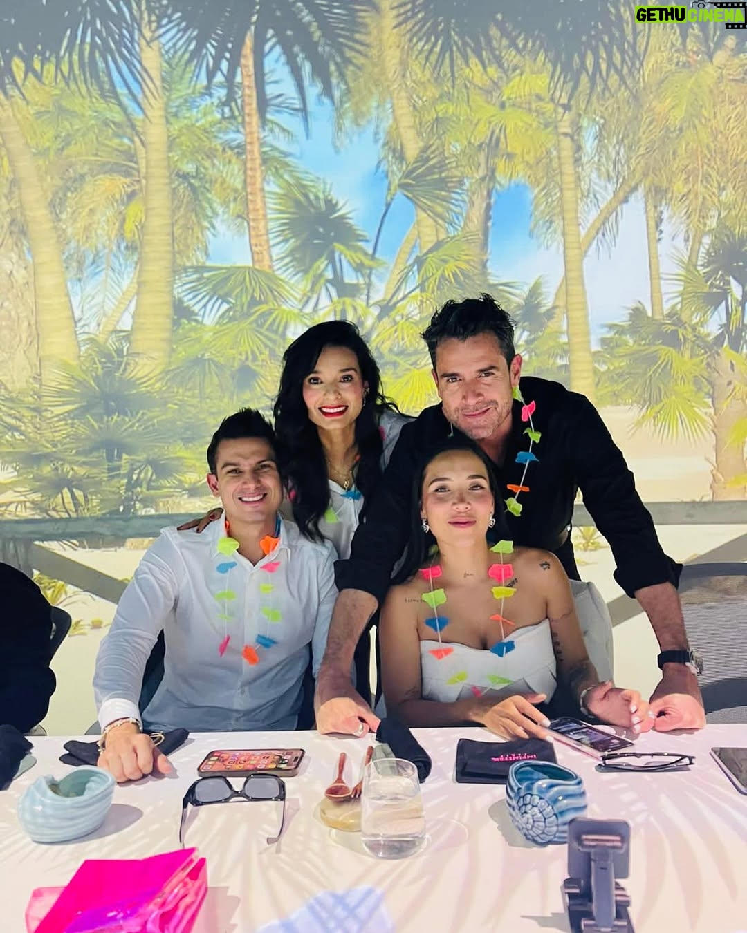 Paola Rey - 51.7K Likes - Muchas gracias @infinitekparis_col por la invitación al lanzamiento de #cristalrose 🩷 @luisafernandaw @pipebueno @novoarafael @danielatapiaoficial @zulmarey @mclmanager