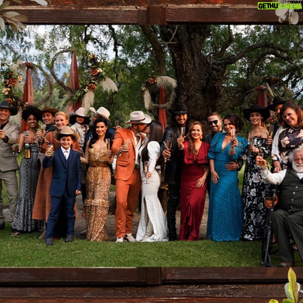 Paola Rey - 93K Likes - Hoy se emitió el último capítulo de @pasiondegavilanes 2 en @telemundo 🥰 Gracias a todos los que hicieron posible esta segunda temporada! Gracias a la cadena @telemundo @karenbarroeta @haroldsanchez5117 @cmoproduccionessas @anavitrola #ClaraMaria a los libretistas #IvanMartinez #JulioJimenez a mis directores @rodrigotrianadirector @vega.camilo #SergioOsorio, a todo el espectacular equipo detrás de cámara, profesionales y maravillosos Todos!!! Los adoro 🥰😘😍 gracias a mis nuevos compañeros de set! Fue un placer compartir con todos @yare_santana_ @valeria_caicedo99 @juanmarpo @sebastianosmer @katherineporto_ @alejandrolopeztv @bernardofloresmx @soy.camilarojas @jeronimocantillo @germanquinterol @eltatabedoya @jacobomontalvomodel @christopher.v2406 y muchos mas! Y en especial Gracias y que lindo reencuentro con todos mis Gavilanes de la primera temporada!!! Los adoro a todos 🥰❤️ @juanbaptistad @mariocimarro @michel123brown @natashaklauss27 @dannagarciao @kristililley @capacho_gonzalezg @zharickleonactriz 
Y GRACIAS a TODOS los FANS #pasiondegavilanes porque esto es GRACIAS a Ustedes!!! Los adoro 🥰❤️😘 Gracias a mi @mclmanager eres la más! 🥰 te adoro 🥰😘
#JimenaElizondo #PaolaRey #pasiondegavilanes2