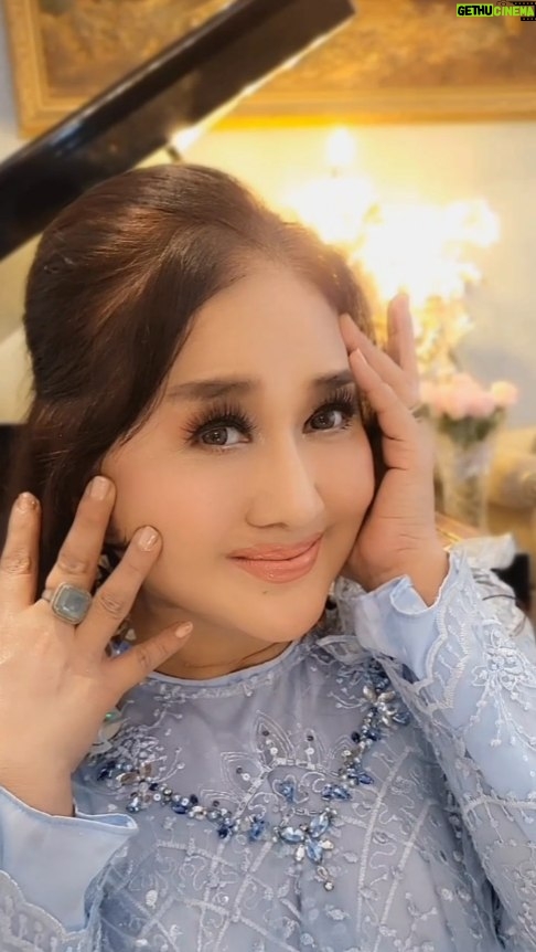 Paramitha Rusady - 2.2K Likes - Ngga nyangka banget 7 hari aja udah sekenceng dan secakep ini?

#AwetMudaAlami 
#kulitkencang 
#etallagen