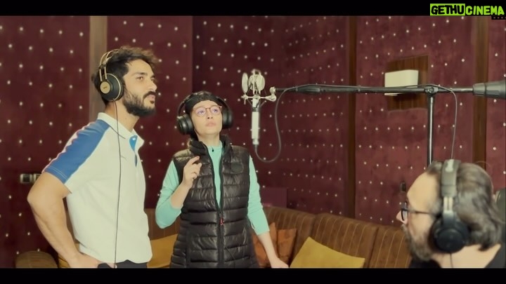Pardis Ahmadieh - 42.6K Likes - .
موزیک ویدیوی «من از خدامه» رونمایی شد.
#پول_و_پارتی

🎼آغاز مسابقه دابسمش فیلم «پول و پارتی» با موزیک ویدیوی #من_از_خدامه 
.
🎁 جایزه نقدی ۱۰۰ میلیون تومانی برای ۱۰ دابسمش برگزیده 💵
.
🔻شرایط شرکت در مسابقه:
1️⃣ ضبط ‌دابسمش به‌مدت حداکثر ۳۰ ثانیه با موزیک #من_از_خدامه
.
2️⃣ انتشار آن به صورت پست در صفحه اینستاگرام خودتان با هشتگ #پول_و_پارتی و #من_از_خدامه
.
3️⃣ ارسال ویدیو و ارسال اسکرین شات از پست اینستاگرام خود به شماره تلگرام
09038238838
.
🔺#دانلود موزیک «من از خدامه» با مراجعه به کانال تلگرام پول و پارتی به آدرس:
 t.me/money_and_party
.
📽 به تماشای کمدی #پول_و_پارتی بنشینید و برنده کلی پول شوید!
.
▫️کارگردان و تهیه‌کننده: سعید سهیلی
▫️ویدیو: آرمین منیبی
▫️پخش از: #شایسته_فیلم
▫️حامی:
@khoshbakhtfood