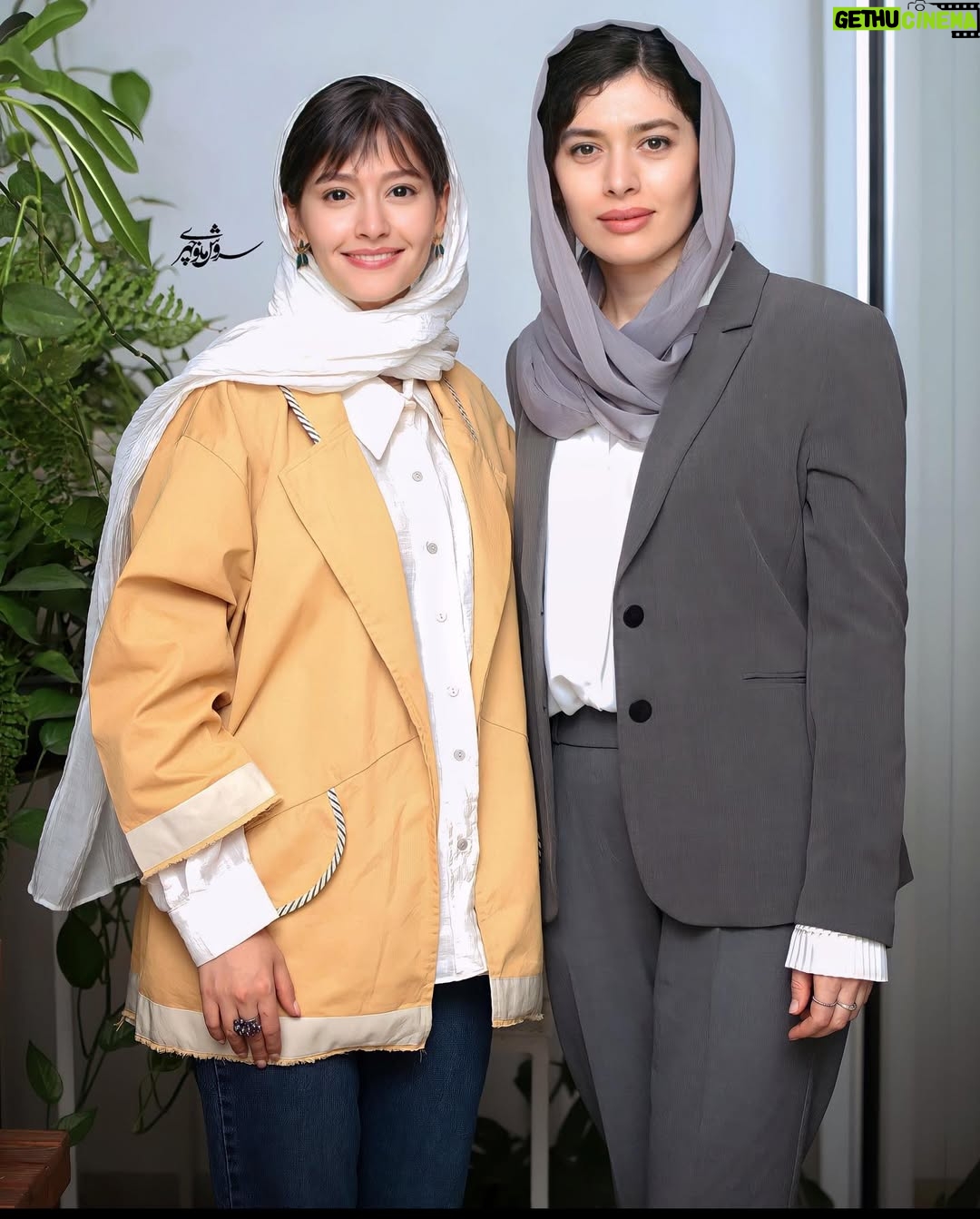 Pardis Ahmadieh - 247.2K Likes - 🤍
قصه همیشه تکرار
هجرت و هجرت و هجرت 

دلم برای عشقی که همه این مدت بهمون دادین تنگ میشه مردم نازنین ایران زمین
😭
دستبوس‌تون هستم❣️

📷 @soroushmn_ 🙏🏼🌟

#قسمت_اخر_پوست_شیر