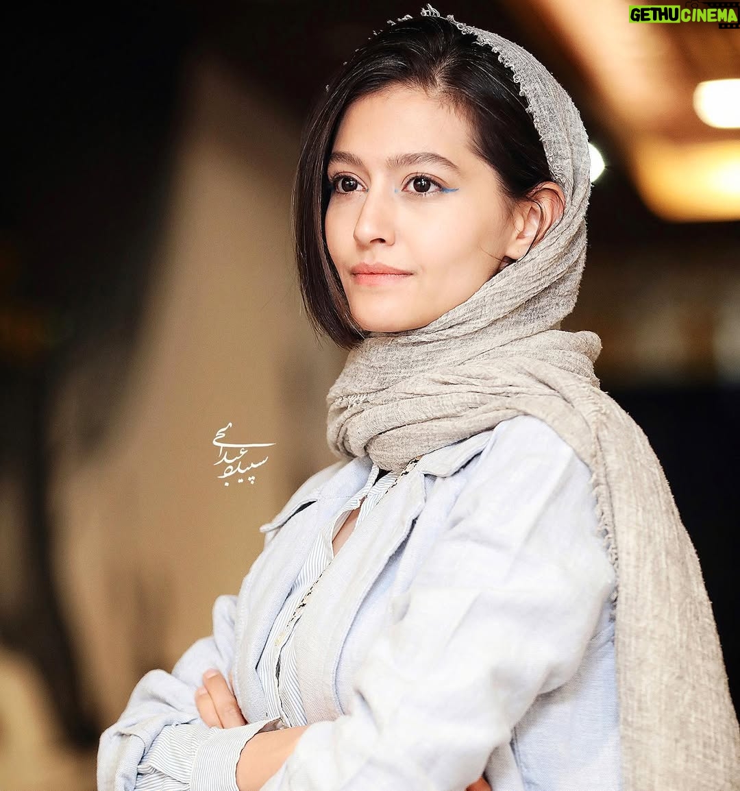 Pardis Ahmadieh - 68.1K Likes - 🕊
جان و دلم به دلبری
زیر و زبر همی کنی

عکس؛ سپیده عبدالهی