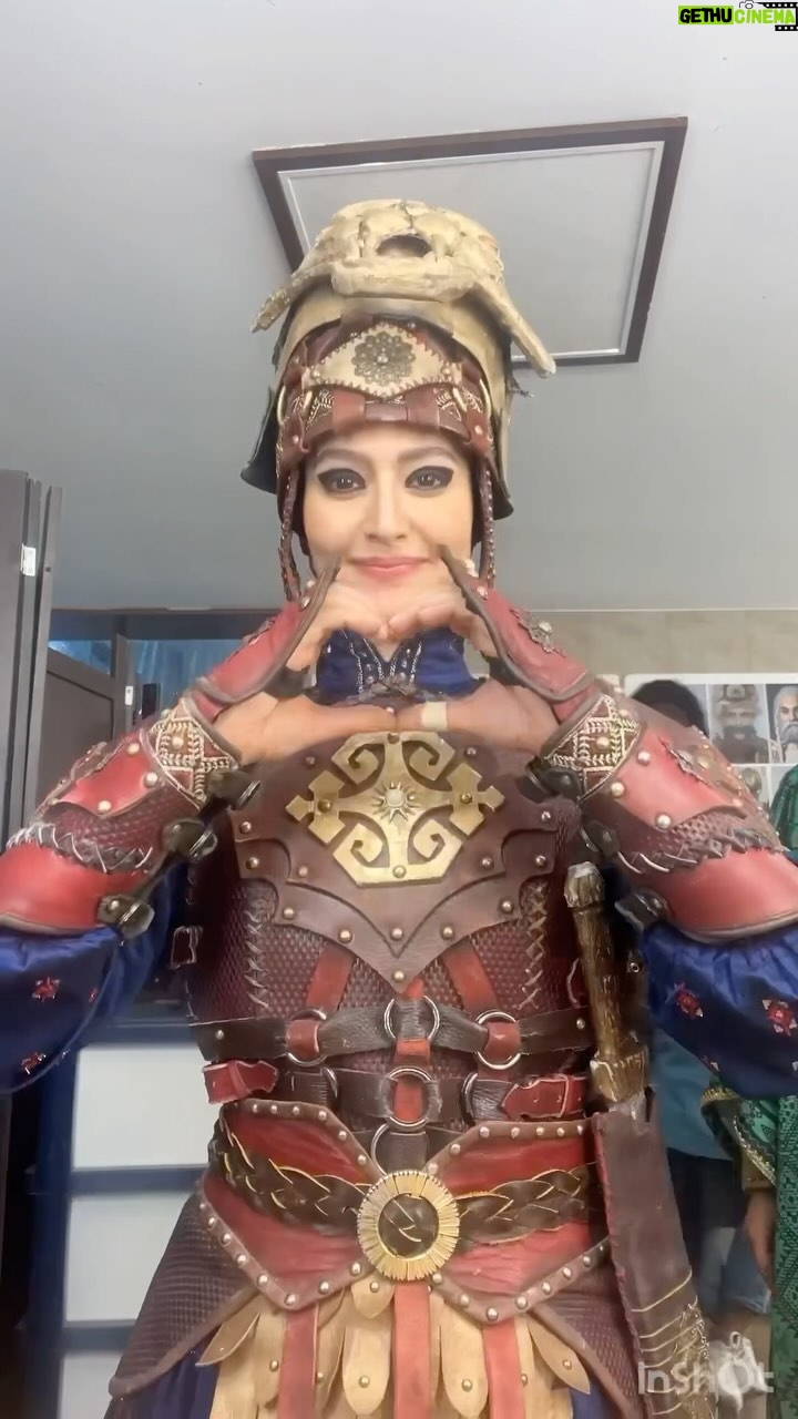 Pardis Ahmadieh - 40.7K Likes - من دختر ایرانم و گردآفریدم

دست‌بوسِ زنان غیورِ ایران زمینم

طراح گریم @ali.shafie.sabet ❤️
@yasnaanoori.mua 
اجرای گریم یسنای عزیزم❤️

طراح لباس @soheildanesh ❤️
و با تشکر از دستیاران قشنگ لباس😍