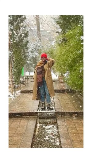 Pardis Ahmadieh Instagram - ❄️❣️❄️
زنده است آن که عشق می‌ورزد
دل و جانش به عشق می‌ارزد

دلتون پُر ز گرمای عشق

#یلدا_مبارک