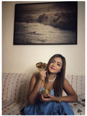 Pariva Pranati Instagram - It has been so motivating to be appreciated for my storytelling… @the_indian_telly_awards @tellychakkar Thankyou so much for this award for “the Best Story”… 

Thankyou so much @jd_majethia sir for believing in me… and always being so supportive… 🤗🤗❤️

And then my Wagle ki Duniya … @waglekiduniyafamilygroup @hatsoffproduction @sonysab… a world so beautiful… unmatched in its vibe …  a team that resonates positivity and blessings… thankyou to the entire team… ❤️❤️

Thankyou for the motivation and 📸 @iampuneetsuchdeva