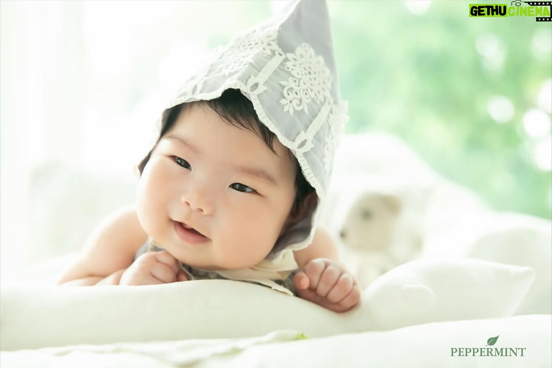 Park Se-young - 5.6K Likes - 다른 아가들은 쑥쑥 큰다는데
우리 구별이도 벌써 100일이 지나고
200일이 다가오는 중💕

첫 가족사진이자 백일사진 남기고 왔습니다:)
200일, 돌까지 예쁘게 잘 부탁드립니다🎉
@peppermint_studio2003