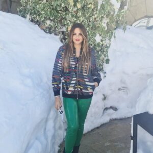 Pascale Machaalani Instagram - #أحد_مبارك للجميع احلى شي #الطقس #الحلو مع #الثلج هيدا #لبنان #لبنان_الحلو #عيشوا_حياتكم #حبك_مئذي #باسكال_مشعلاني #باسكال_مشعلاني_٢٠٢٣#pascalemachaalani #lebanon #faqra #faraya #snow #sunday #february