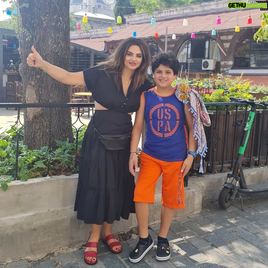 Pascale Machaalani - 17K Likes - #goodmorning #vacation #family #familytime #summer #turkey #istanbul #hagiasophia #ayasofya #pascalemachaalani #mosque #sultanahmet #sevenhillsrestaurant @melhemabouchedid #باسكال_مشعلاني #ع_بيروت #تركيا #اسطنبول
