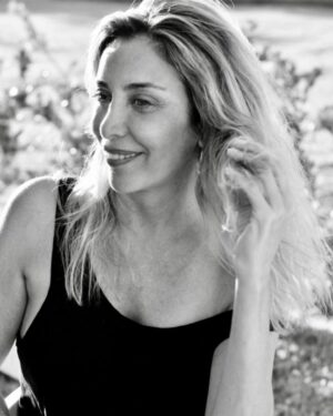 Patricia Viggiano Instagram - -Descanso… relax…administrar en equilibrio la energía…aire… naturaleza…actividad física, caminar… observar y conectar con el verde q me rodea…
El alma necesita un descanso… la mente bajar unos cuantos cambios…
Conectar con la tierra… el cielo… anclados … en equilibrado y cálido disfrute….
Buen fin de semana! Pásenlo lindo! ✨✨✨✨✨✨✨✨✨✨✨✨✨✨