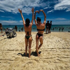 Paula Burlamaqui Instagram - O verão chegou minha gente… oba!!!! @rhay_polster 💙
