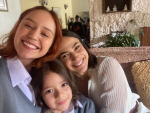Paula Castaño Instagram - Wow cuantos mensajes me han llegado por el estreno de María La Caprichosa por @netflix. Gracias de verdad por tanto cariño y por ver las historias que hacemos con tanto amor para ustedes. Contar la historia de María es Justo y necesario y @paolagonzaleztv y @karent.hinestroza dejan la piel en este personaje! Tremendas!!! 
Felicidades a todo el combo. 
@caracoltv @cubanacub @daniel_arenass Rafael Martínez @paolaamorenoe @indhiraserrano @juliandiazactor @barbara_perea @saraigram @oscartsanchez @elsergioherrera @kalom_films entre muchos otros!!!
@armonikadigital 🫶