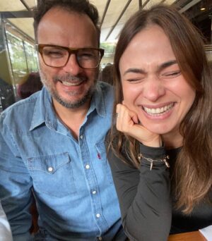 Paula Castaño Instagram - Sabía! Lo sabia! Y llegó por fin el día que sabía que llegaría, el día de decir: Todo ha valido la pena. 
¡Gracias a la vida por un año más! 🥳
 
Pd: Y a los que cumplen el 31 como yo: ¿Qué locura no? 
Feliz año para todos!!!