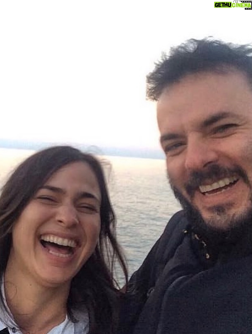 Paula Castaño - 892 Likes - Envejecer juntos era algo que sentíamos muy lejano, ahora podemos decir que lo estamos haciendo, envejecer juntos literalmente, y que es lo máximo! Te amo infinito @neurocine ✨
#bodasdecristal