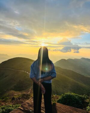 Pavithra Gowda Instagram - Fascinating Chikkamagaluru🫠🤍
#pavigowda♥️ #instagram #instagood #chikkamagaluru
