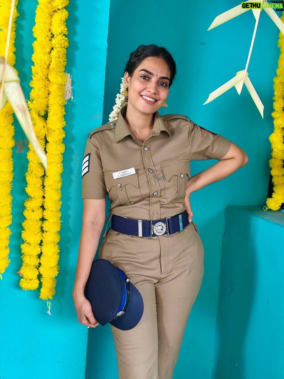Pavithra Janani - 117K Likes - Advancing my journey to new milestones☺️
one small step at a time,This journey hasn’t been easy, but every moment of growth feels worth it. I’m truly overwhelmed by all the love and support around me.🥰I may be moving slowly, but I’m moving with purpose, determination, and gratitude. Thank you for believing in me and standing by me as I continue to learn, grow, and rise.♥️

Thanks for the this opportunity @zee5tamil 

ss group production house, @singasankaran ,Preethi,kowshik sir,
director Dhina sir, dop @mahendra_m_hendry_dop ,
Rajesh,Murugan sir,Nandhakumar sir
My special thanks to @the_thirdact @impraveenragunaath @is_negavaithinathan 🥰 @anil_subahar ,Vijay, Saravanan,Arul you guys r the best 💪🏻✨
My coartist @balahasanr @iam_anjalirao @thevinodhini @sriram_manivannan @anil_subahar 

#regai #z5series #sandhiya
Yettama ✨