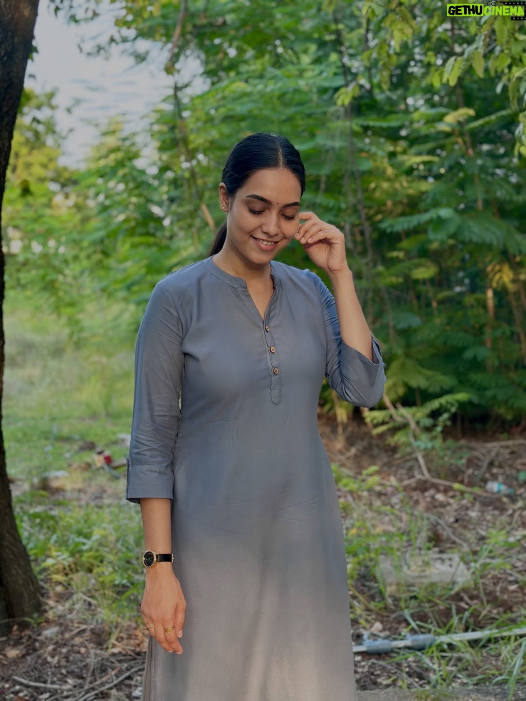 Pavithra Janani - 117K Likes - Advancing my journey to new milestones☺️
one small step at a time,This journey hasn’t been easy, but every moment of growth feels worth it. I’m truly overwhelmed by all the love and support around me.🥰I may be moving slowly, but I’m moving with purpose, determination, and gratitude. Thank you for believing in me and standing by me as I continue to learn, grow, and rise.♥️

Thanks for the this opportunity @zee5tamil 

ss group production house, @singasankaran ,Preethi,kowshik sir,
director Dhina sir, dop @mahendra_m_hendry_dop ,
Rajesh,Murugan sir,Nandhakumar sir
My special thanks to @the_thirdact @impraveenragunaath @is_negavaithinathan 🥰 @anil_subahar ,Vijay, Saravanan,Arul you guys r the best 💪🏻✨
My coartist @balahasanr @iam_anjalirao @thevinodhini @sriram_manivannan @anil_subahar 

#regai #z5series #sandhiya
Yettama ✨